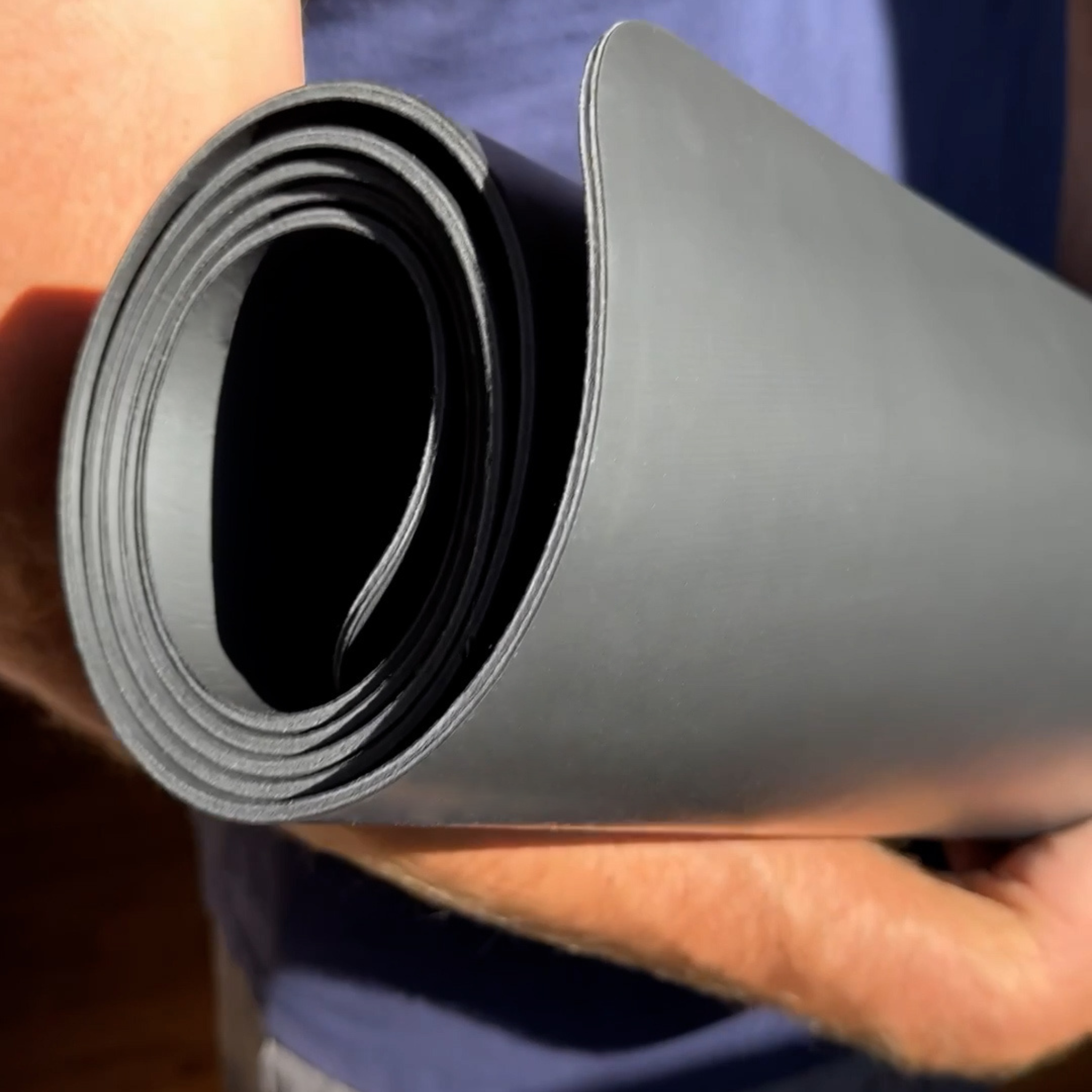 Brad Holidng The Earthing Single Sided Grounded Yoga Mat.Png