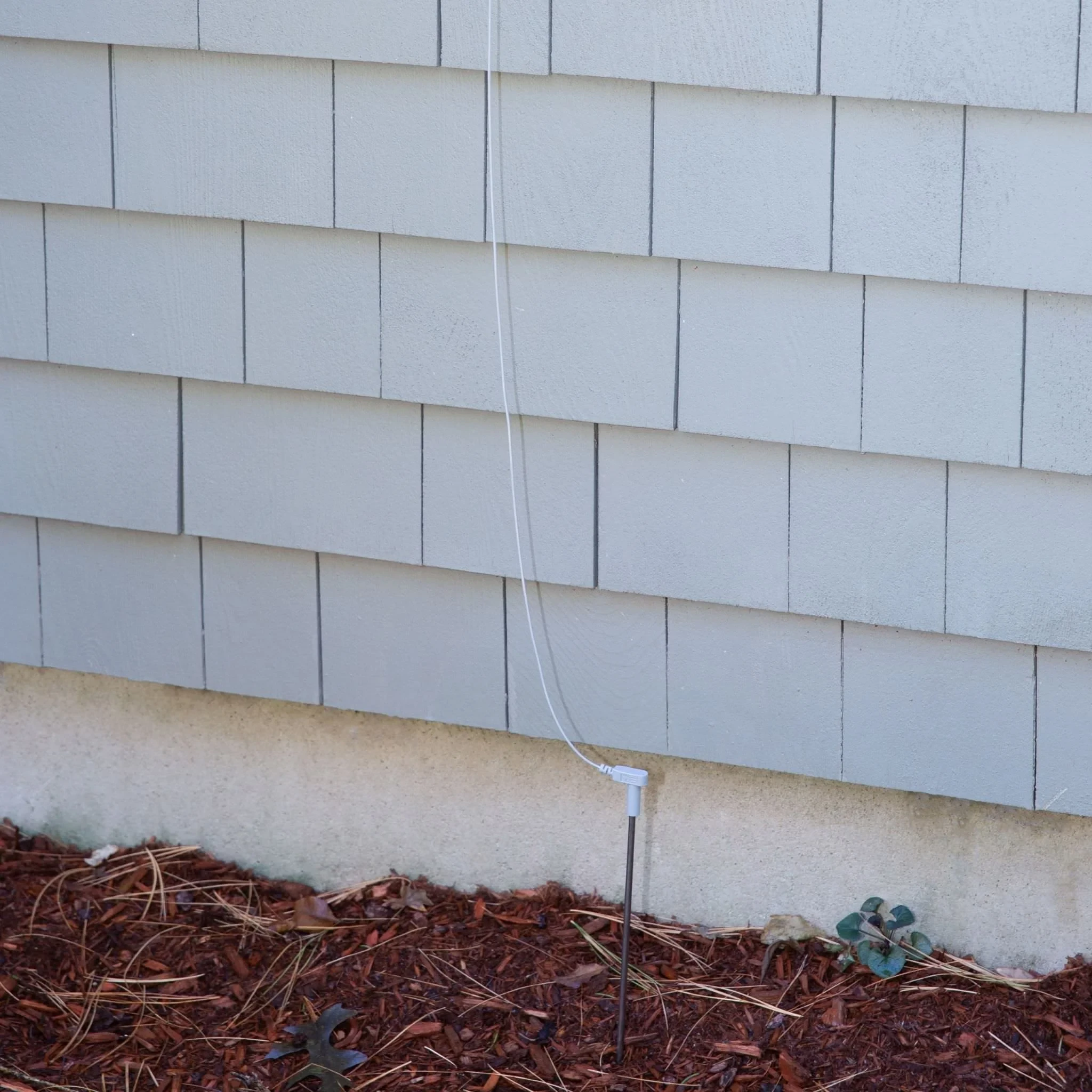 Ground Rod Kit Push The Ground Rod Into The Ground To Enable Earthing.Webp